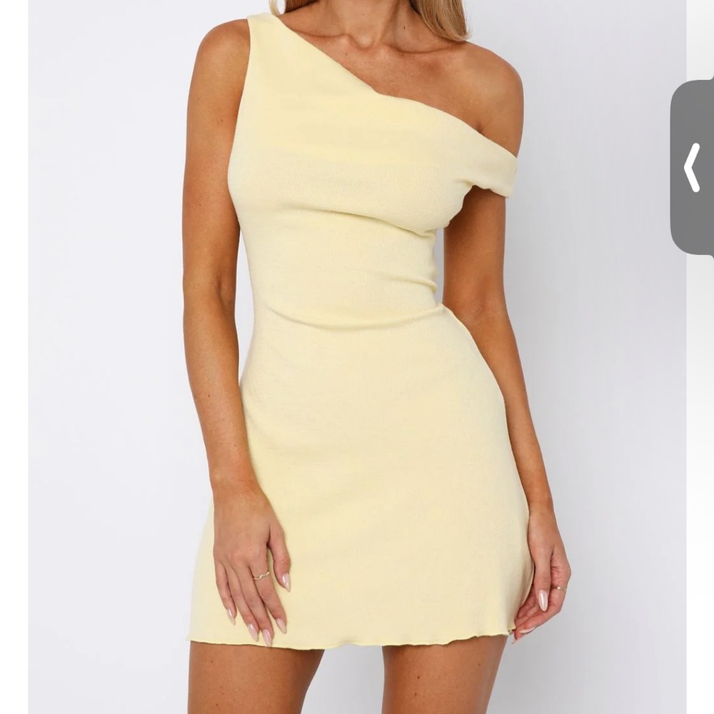 Nights away mini dress lemon